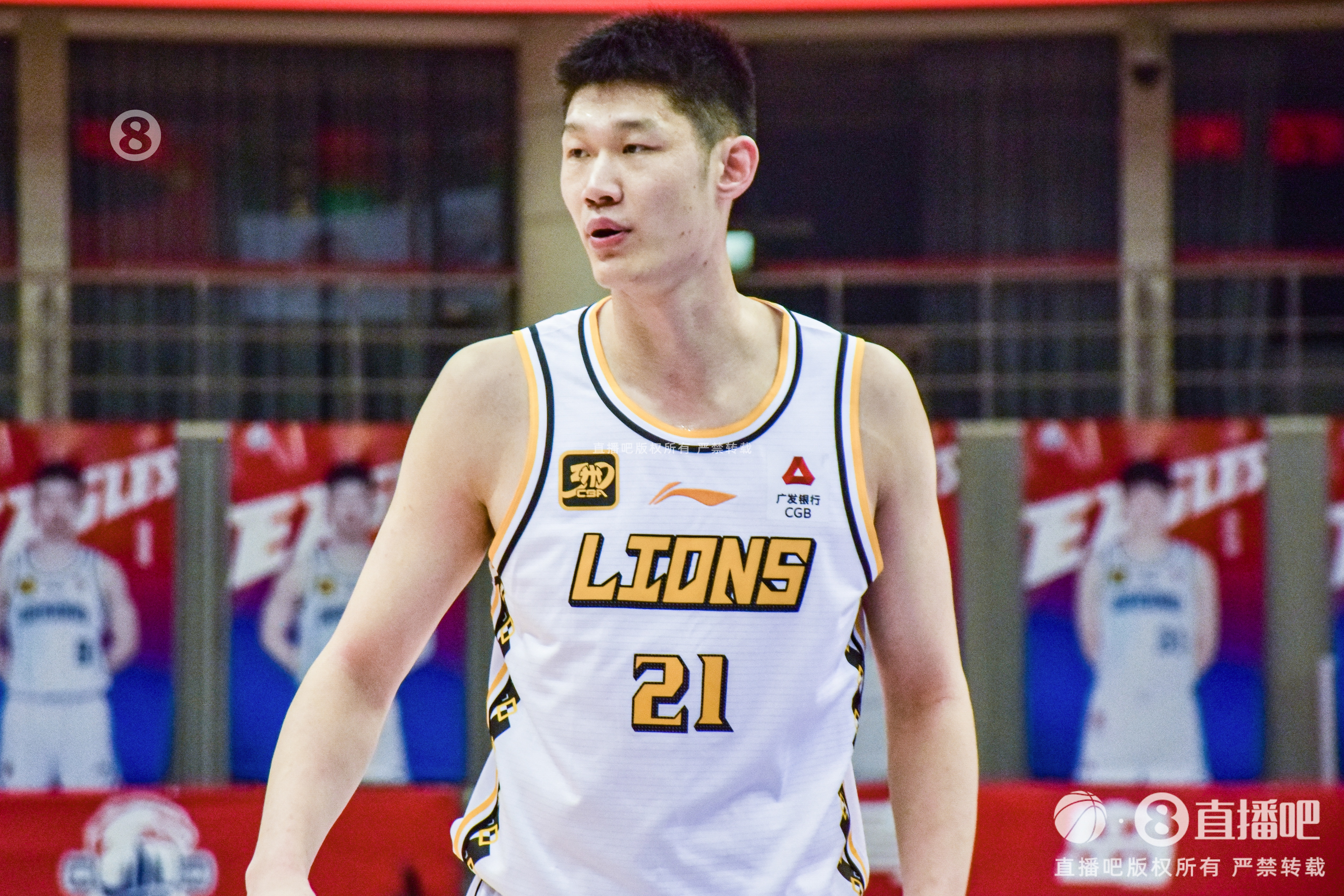 定海神针！胡金秋18分钟13中9拿到21分4板2帽 正负值+36